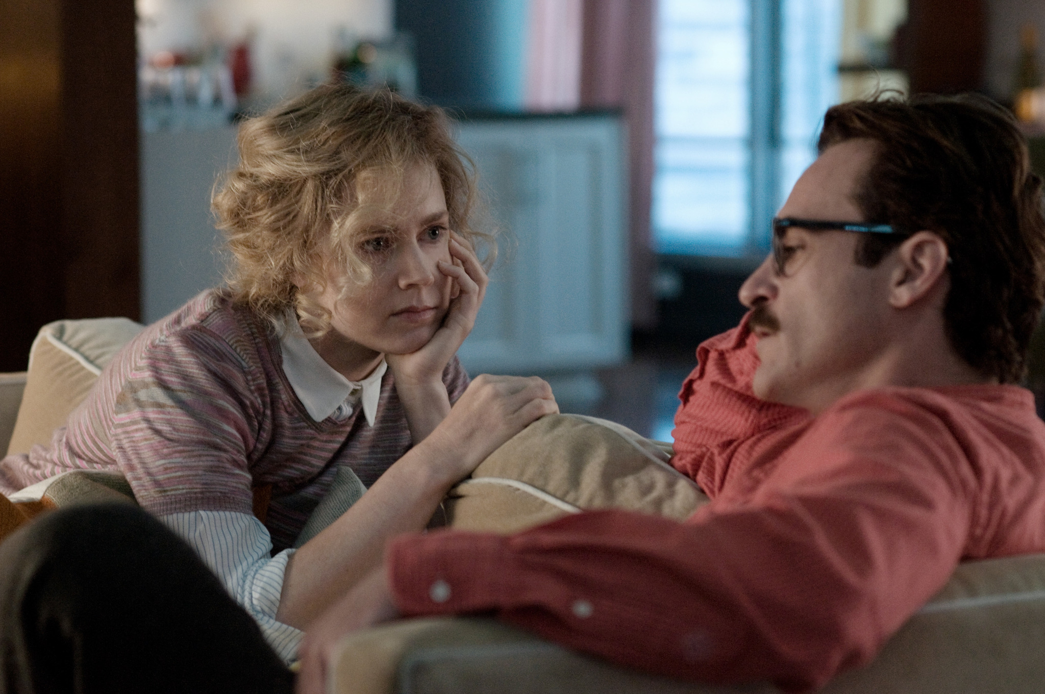 Still of Joaquin Phoenix and Amy Adams in Ji (2013)