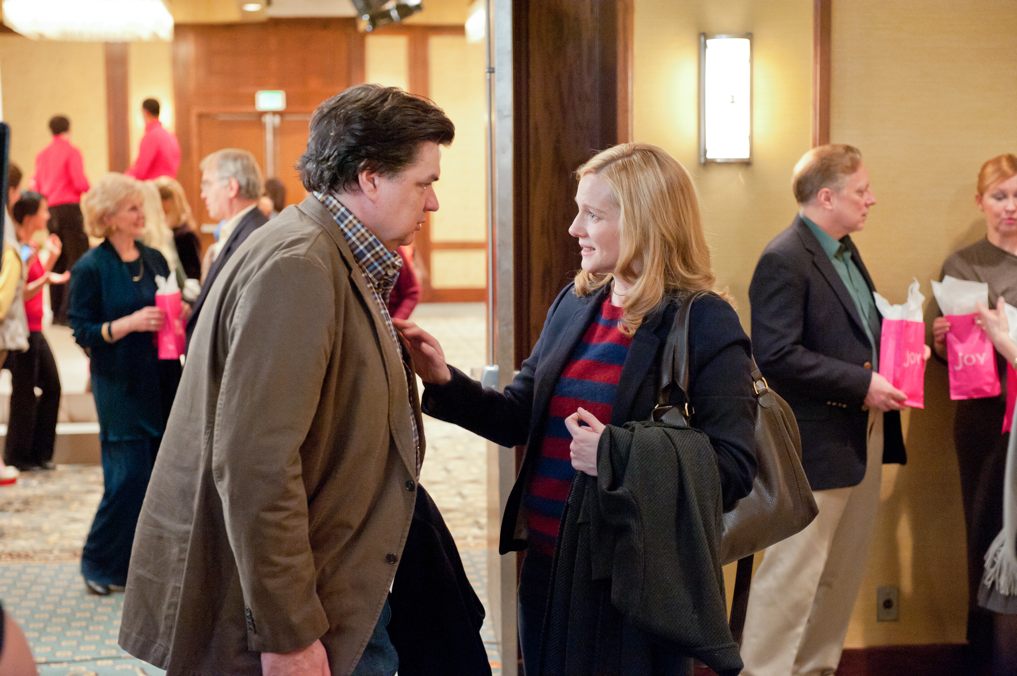 Laura Linney and Oliver Platt in The Big C (2010)