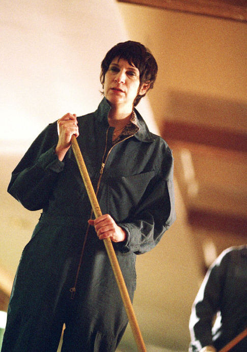 Still of Amanda Plummer in My Life Without Me (2003)