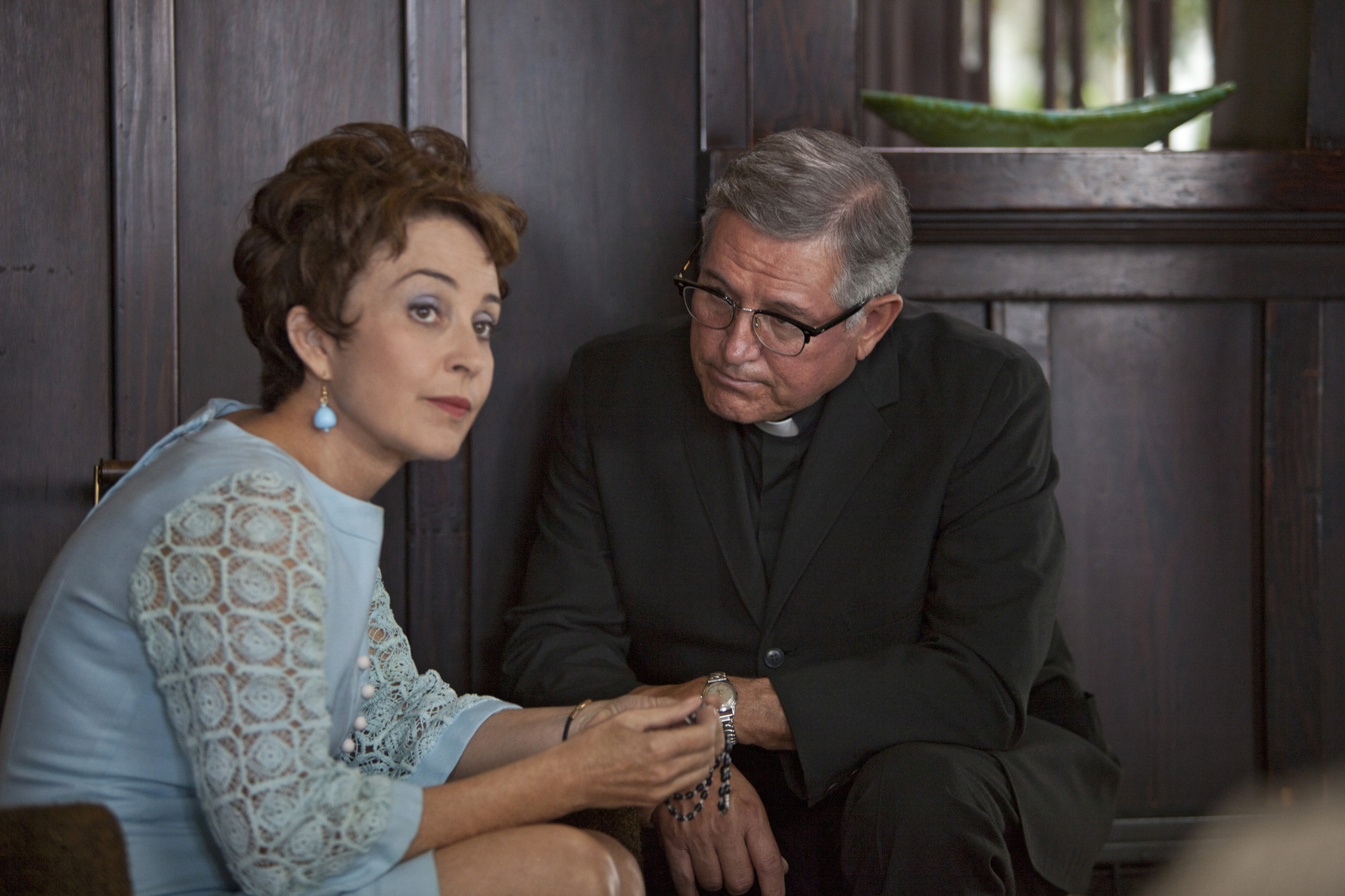 Still of Annie Potts in Five (2011)