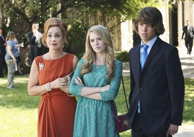 Still of Annie Potts, Colton Shires and Lauran Irion in Dievobaimingos kales (2012)