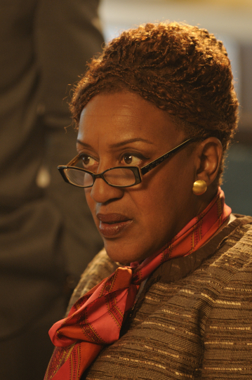 Still of CCH Pounder in Warehouse 13 (2009)