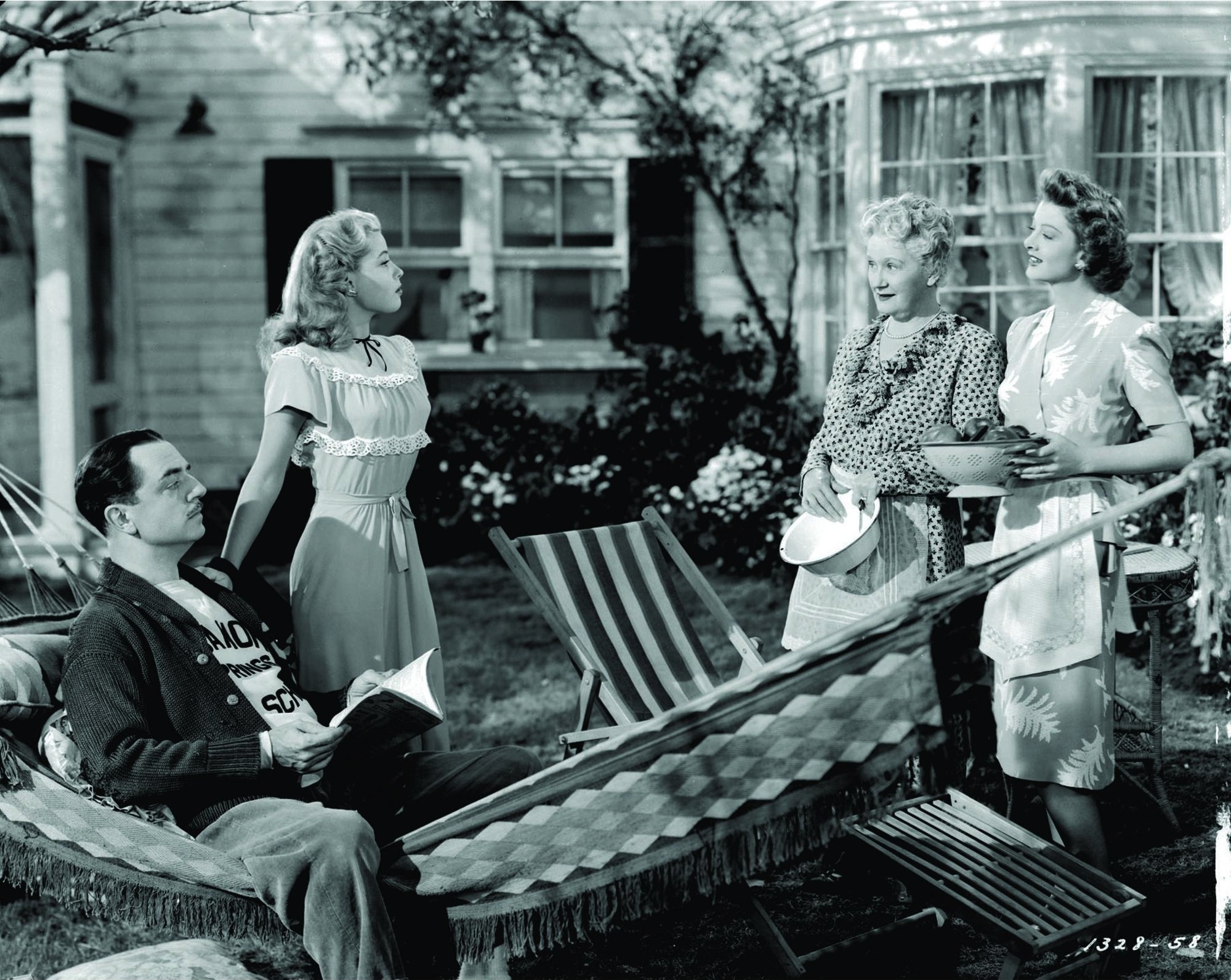 Still of Myrna Loy, William Powell and Gloria DeHaven in The Thin Man Goes Home (1945)