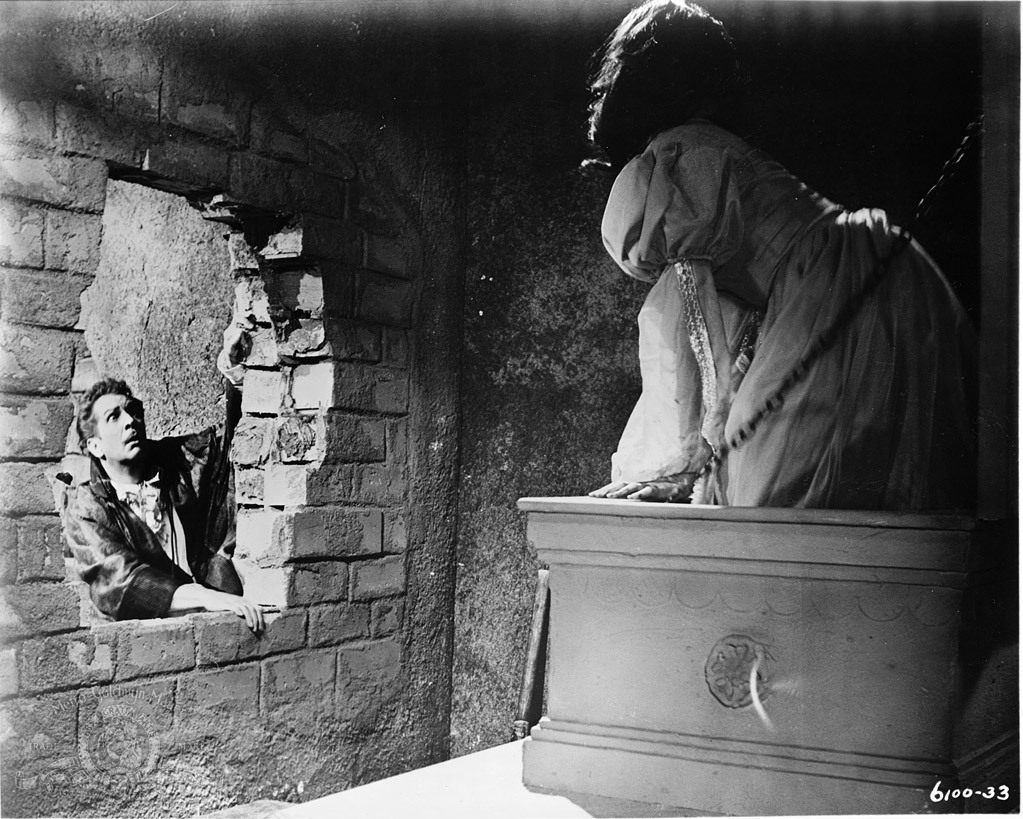 Still of Vincent Price in Pit and the Pendulum (1961)