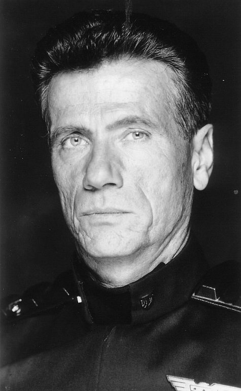 Jürgen Prochnow in Judge Dredd (1995)