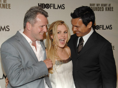 Anna Paquin, Aidan Quinn and Adam Beach at event of Bury My Heart at Wounded Knee (2007)