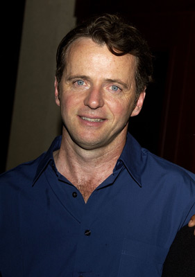 Aidan Quinn at event of Never Get Outta the Boat (2002)