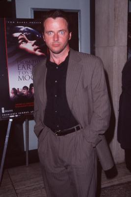 Aidan Quinn at event of From the Earth to the Moon (1998)