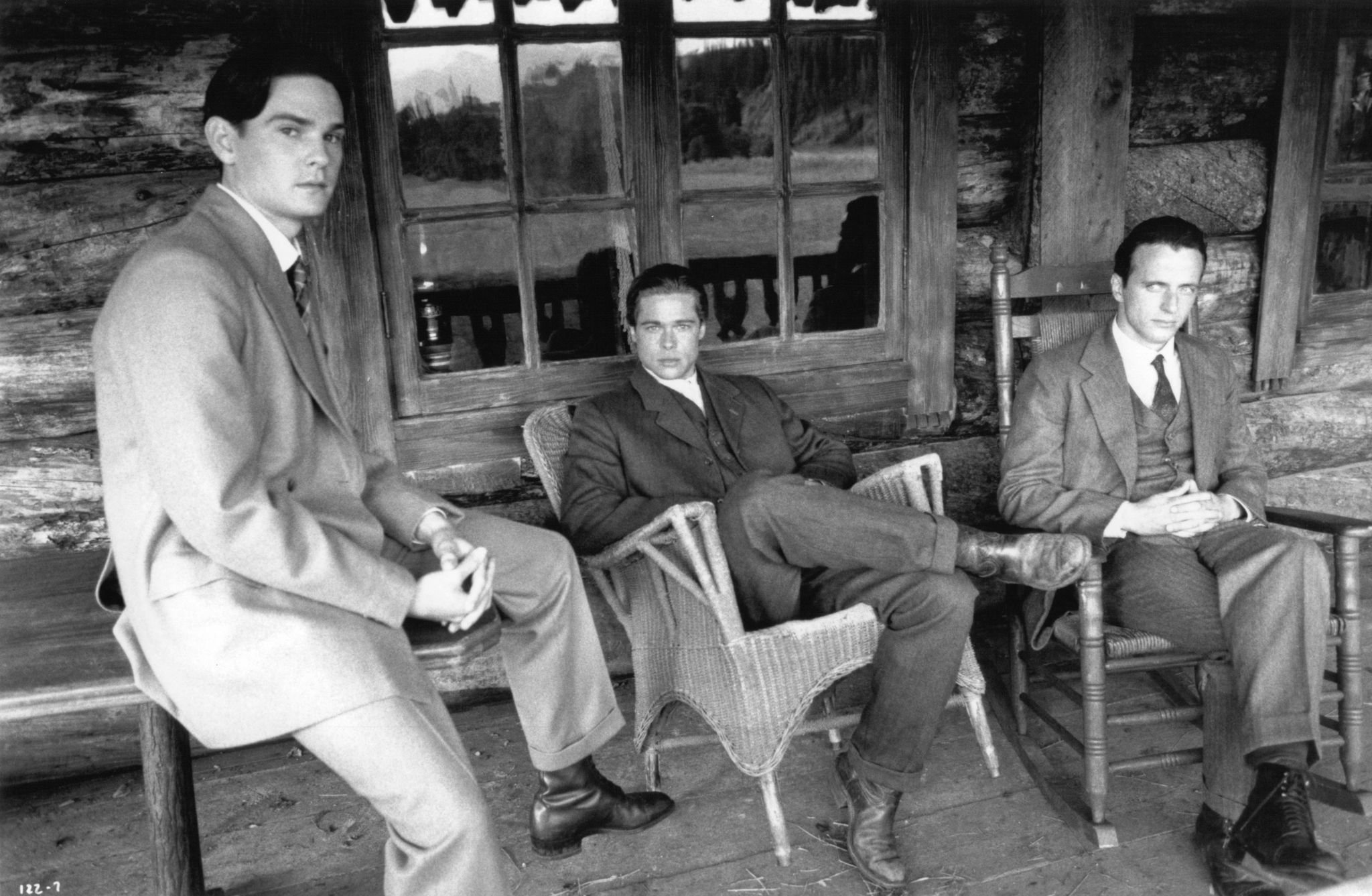 Still of Brad Pitt, Aidan Quinn and Henry Thomas in Legends of the Fall (1994)