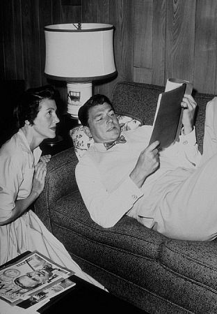 Ronald Reagan with wife Nancy at home