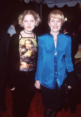 Lynn Redgrave at event of Message in a Bottle (1999)