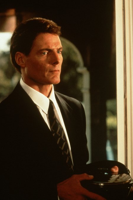 Still of Christopher Reeve in Village of the Damned (1995)