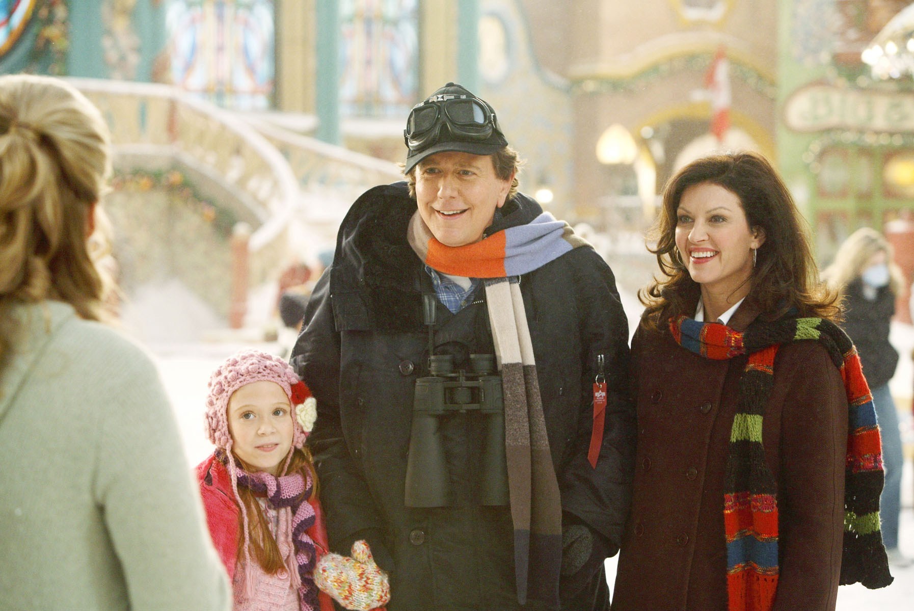 Still of Judge Reinhold and Wendy Crewson in The Santa Clause 3: The Escape Clause (2006)