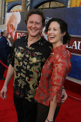 Judge Reinhold at event of The Santa Clause 3: The Escape Clause (2006)