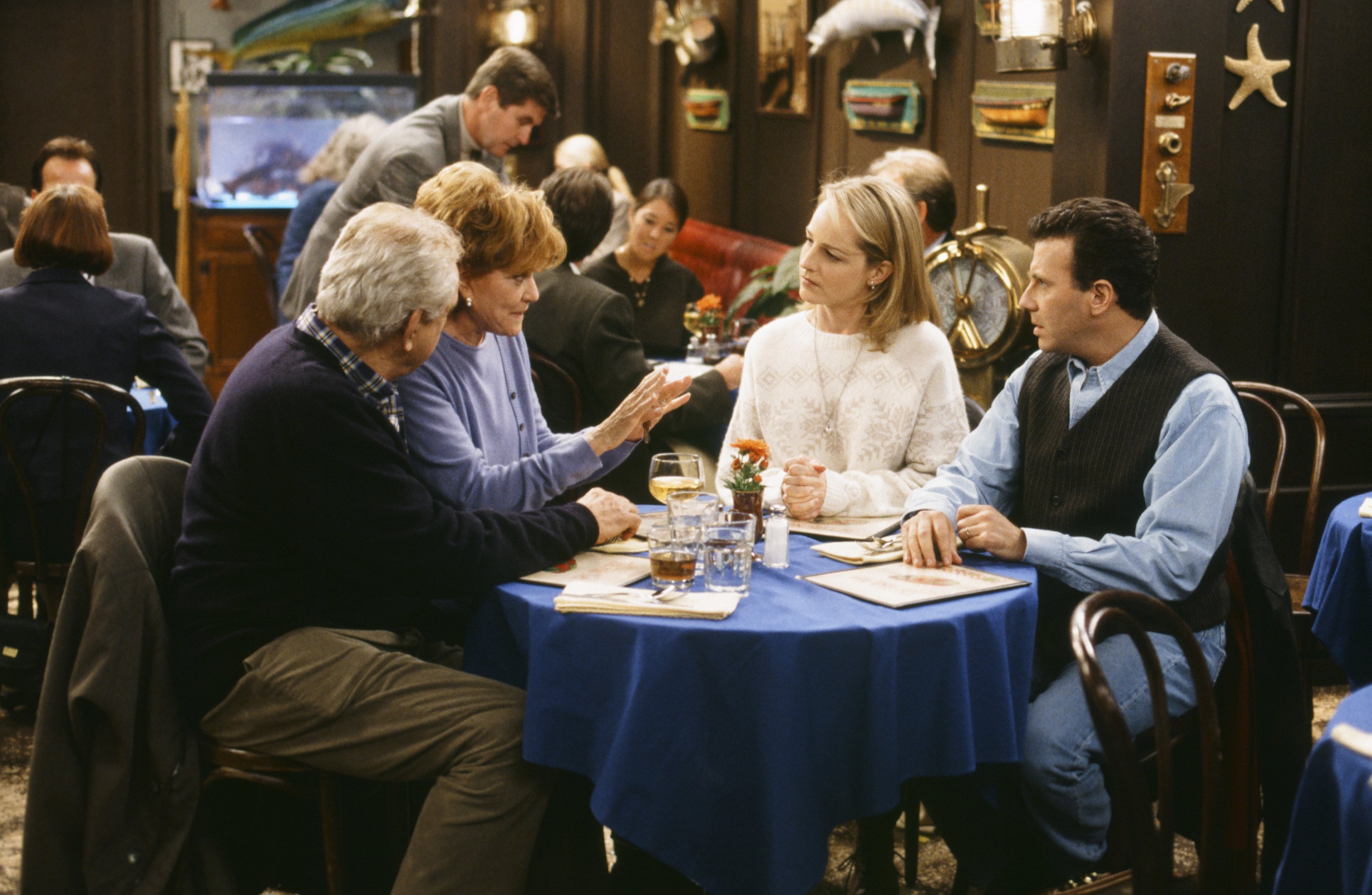 Still of Helen Hunt, Paul Reiser, Cynthia Harris and Louis Zorich in Mad About You (1992)