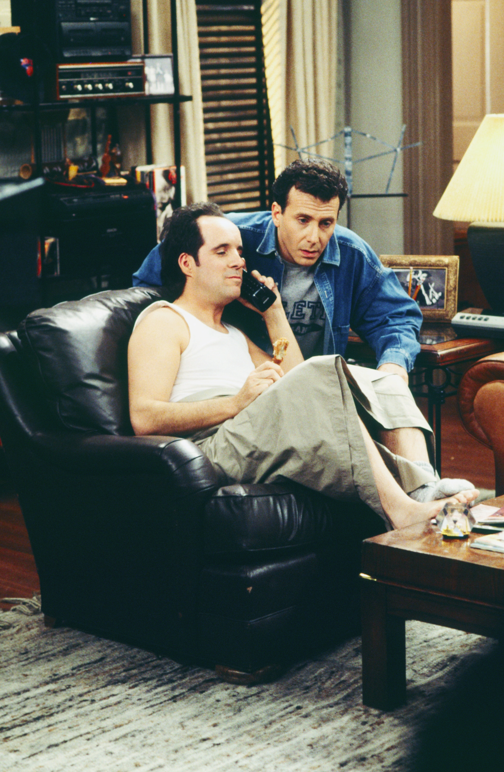 Still of Paul Reiser and John Pankow in Mad About You (1992)