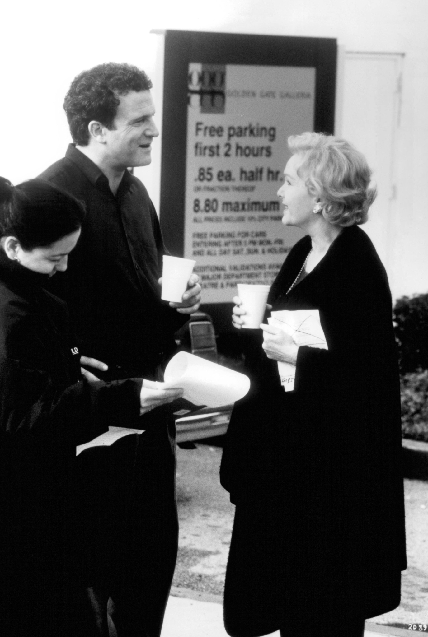 Still of Albert Brooks and Debbie Reynolds in Mother (1996)