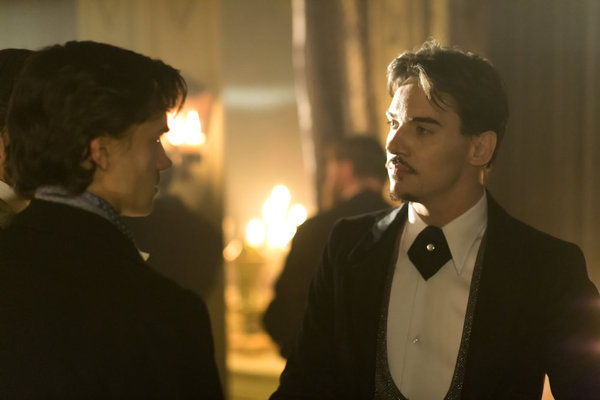 Still of Jonathan Rhys Meyers, Daniel Davenport and Lewis Rainer in Dracula (2013)