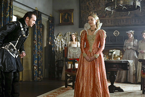 Still of Jonathan Rhys Meyers and Annabelle Wallis in The Tudors (2007)