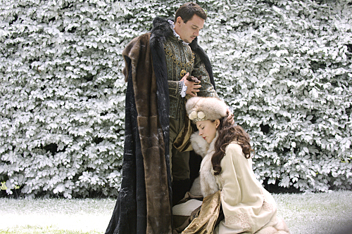 Still of Jonathan Rhys Meyers and Natalie Dormer in The Tudors (2007)