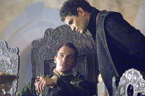 Still of Jonathan Rhys Meyers and James Frain in The Tudors (2007)