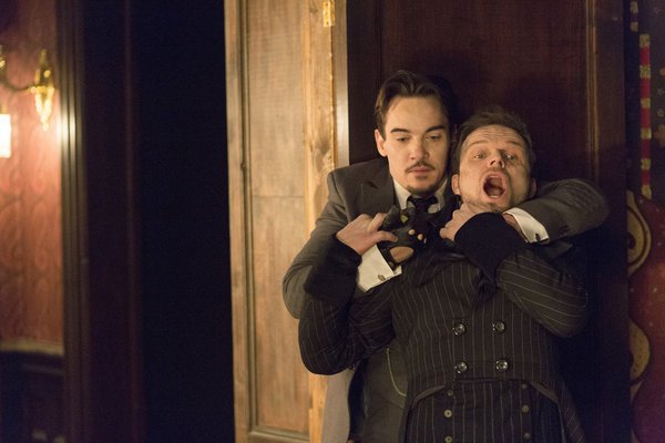 Still of Jonathan Rhys Meyers and Alec Newman in Dracula (2013)