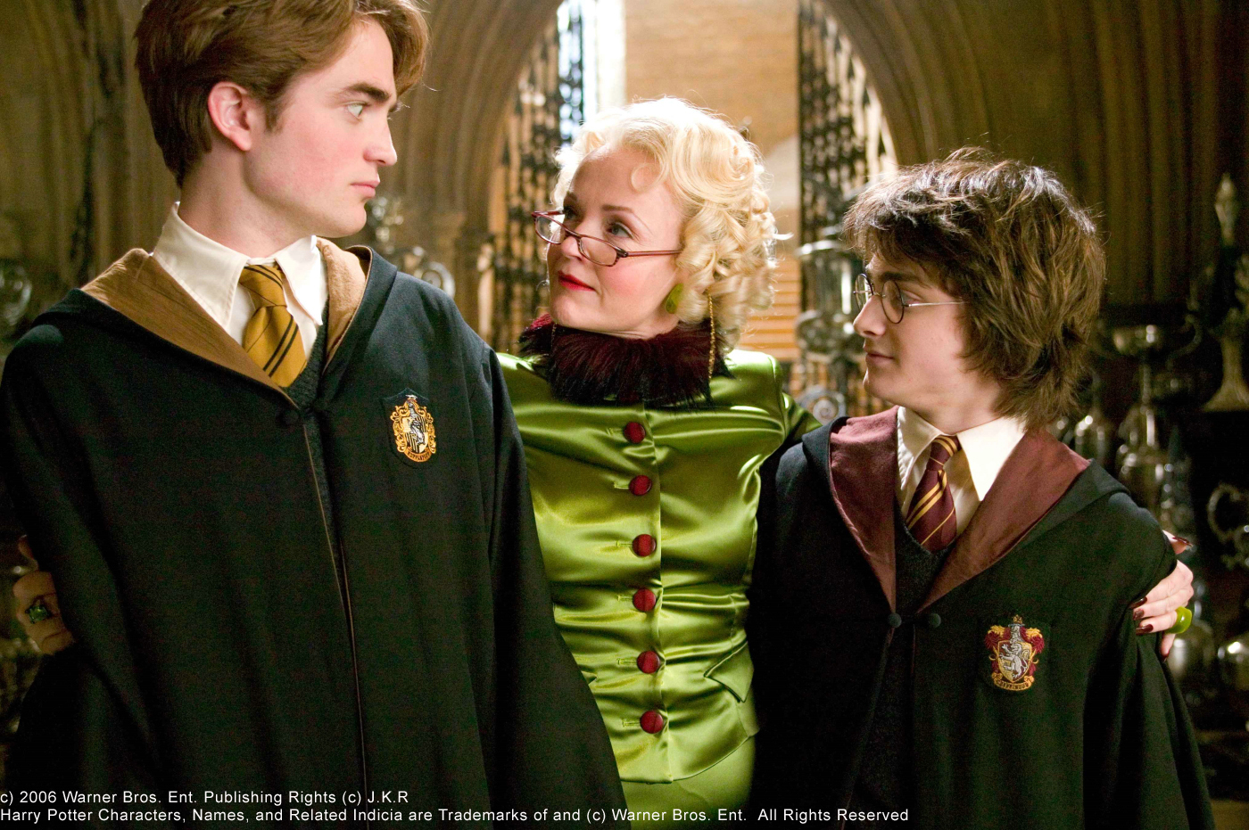 Still of Miranda Richardson, Daniel Radcliffe and Robert Pattinson in Haris Poteris ir ugnies taure (2005)