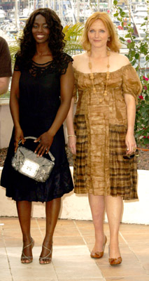 Miranda Richardson and Aïssa Maïga at event of Paris, je t'aime (2006)