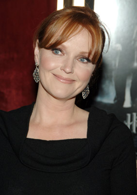 Miranda Richardson at event of Haris Poteris ir ugnies taure (2005)