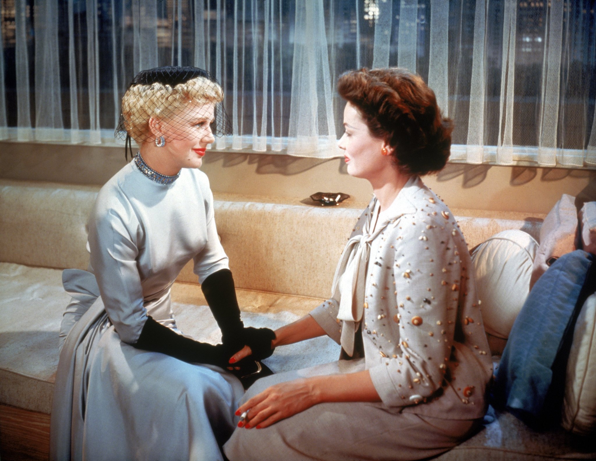 Still of Gene Tierney and Ginger Rogers in Black Widow (1954)