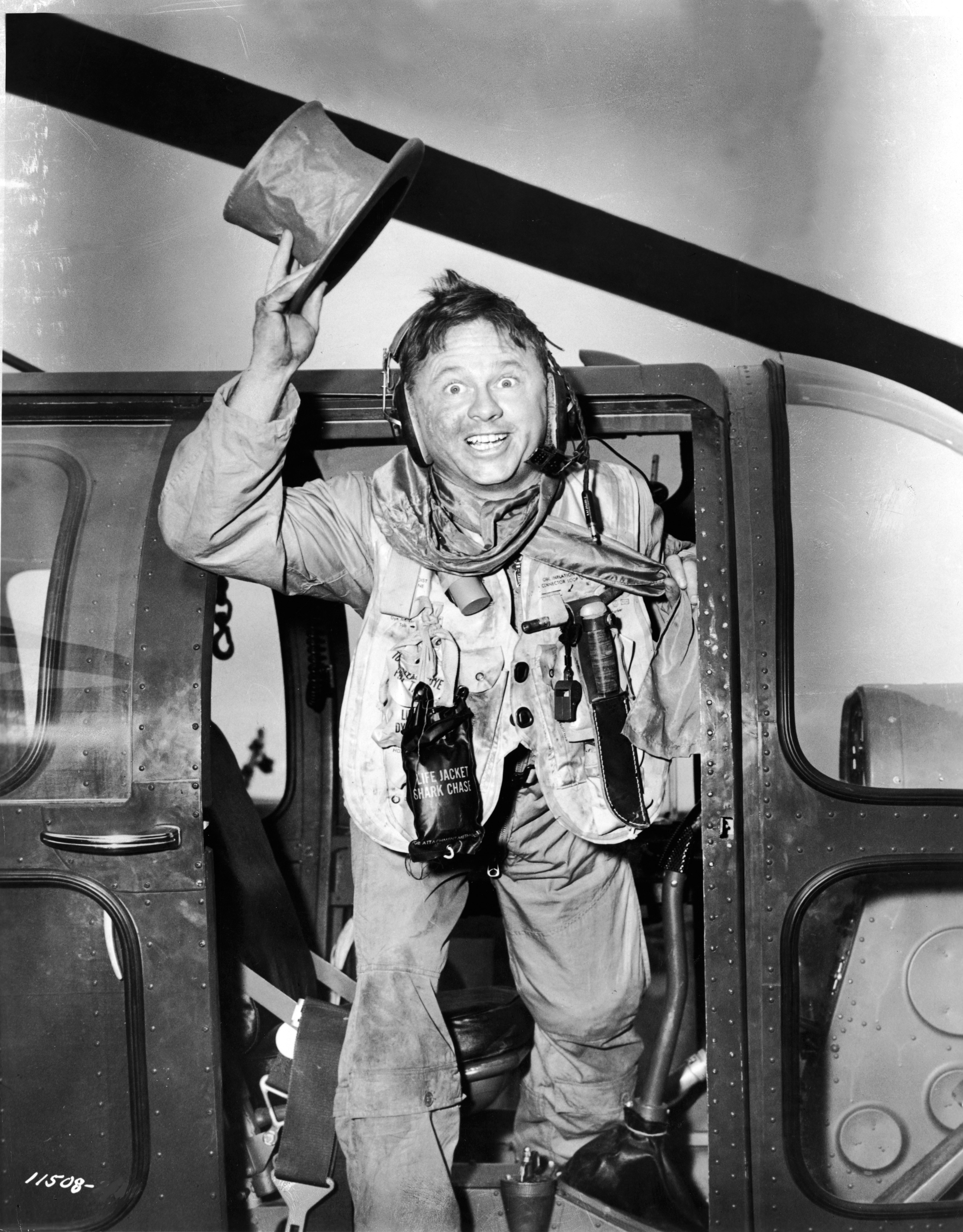 Still of Mickey Rooney in The Bridges at Toko-Ri (1954)