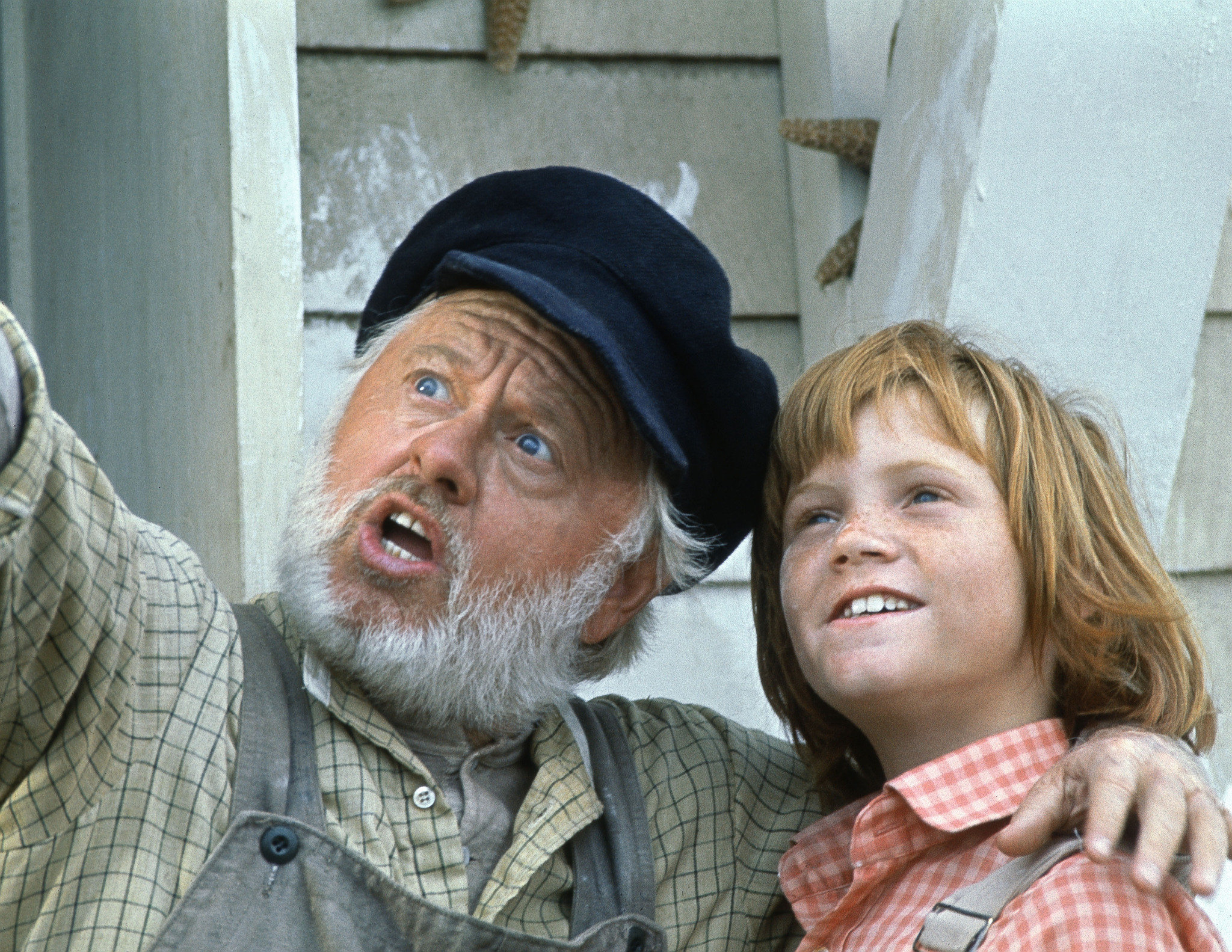 Still of Mickey Rooney and Sean Marshall in Pete's Dragon (1977)