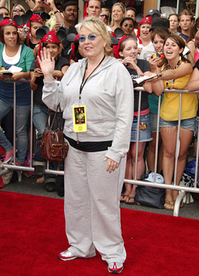 Roseanne Barr at event of Karibu piratai: numirelio skrynia (2006)