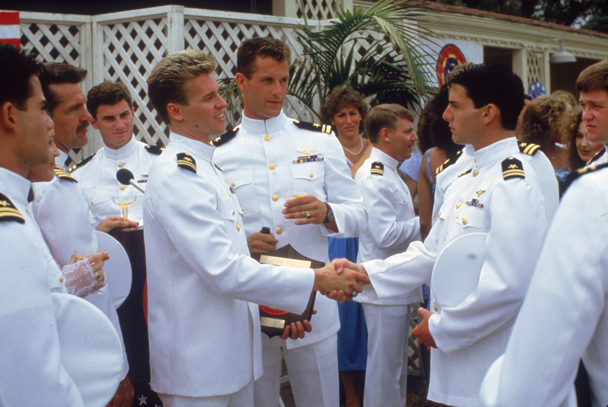 Still of Tom Cruise, Val Kilmer, Tom Skerritt and Rick Rossovich in Top Gun (1986)