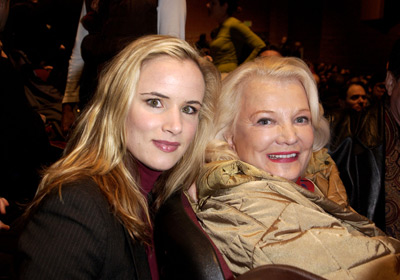Juliette Lewis and Gena Rowlands at event of Hysterical Blindness (2002)