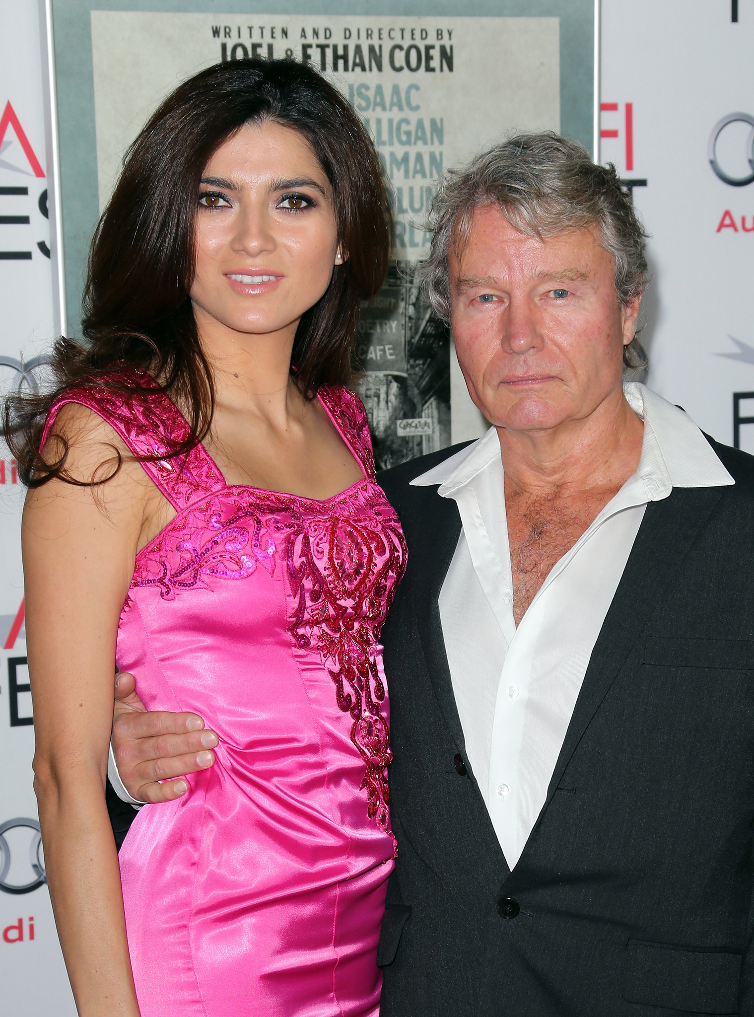 John Savage and Blanca Blanco at event of Groja Liuvinas Deivisas (2013)