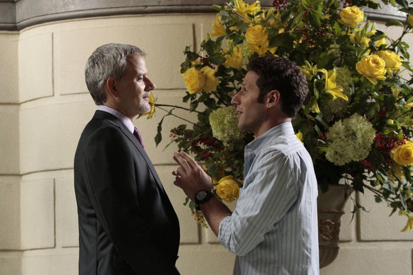 Still of Campbell Scott and Mark Feuerstein in Royal Pains (2009)