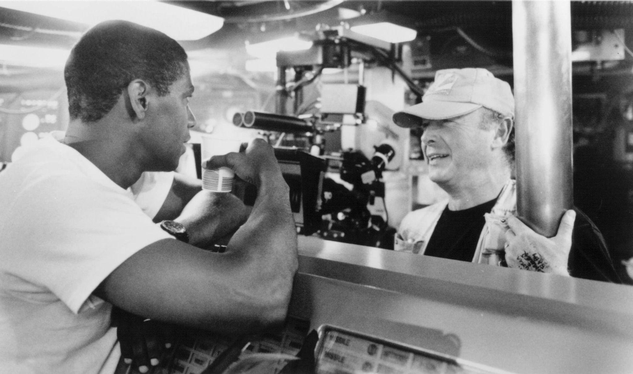 Still of Denzel Washington and Tony Scott in Crimson Tide (1995)