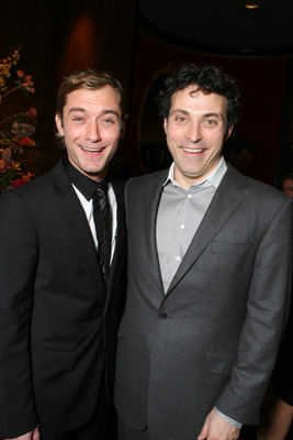 Jude Law and Rufus Sewell at event of The Holiday (2006)