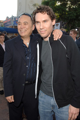 Bryan Singer and Chris Lee at event of Superman Returns (2006)