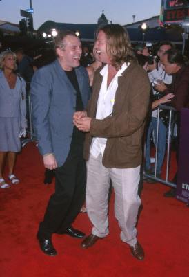 Val Kilmer and Tom Sizemore at event of Eyes Wide Shut (1999)