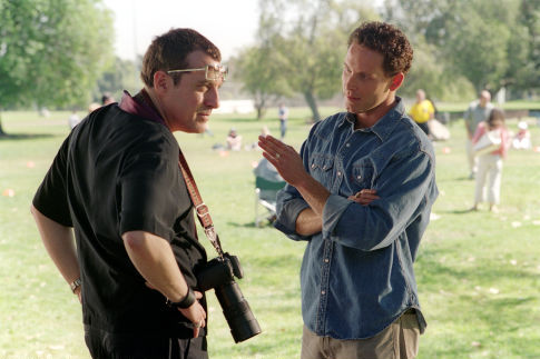 Still of Tom Sizemore and Cole Hauser in Paparazzi (2004)