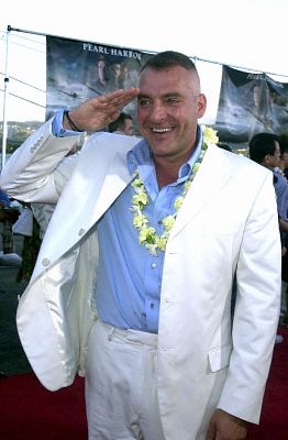 Tom Sizemore at event of Perl Harboras (2001)