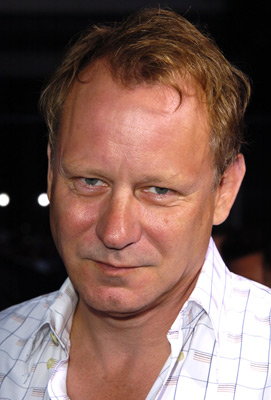 Stellan Skarsgård at event of Egzorcistas: pradzia (2004)