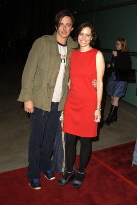 Ione Skye and Donovan Leitch Jr. at event of Solaris (2002)