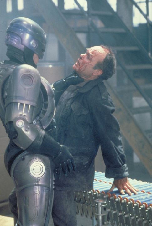 Still of Peter Weller and Kurtwood Smith in RoboCop (1987)