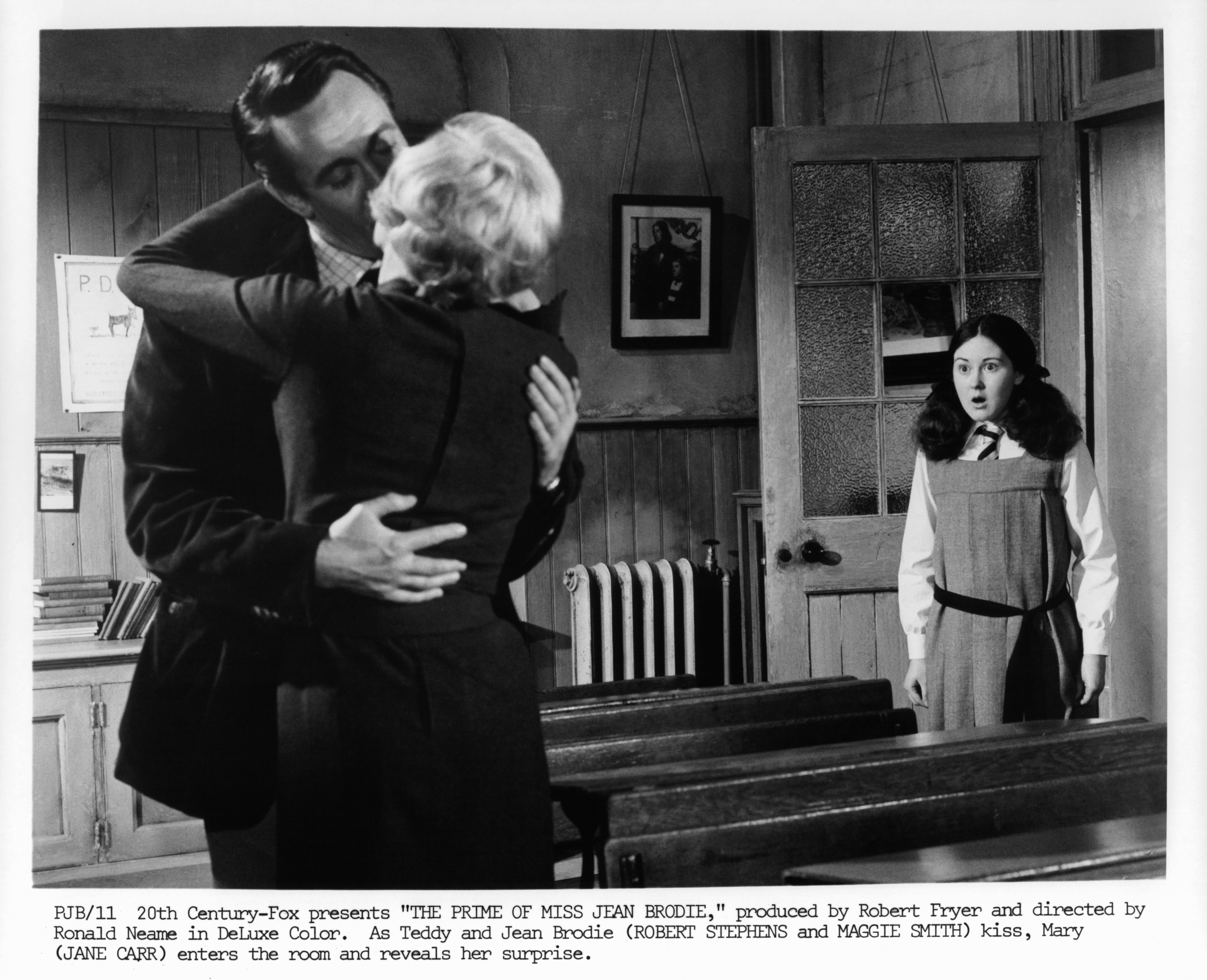 Still of Maggie Smith, Jane Carr and Robert Stephens in The Prime of Miss Jean Brodie (1969)