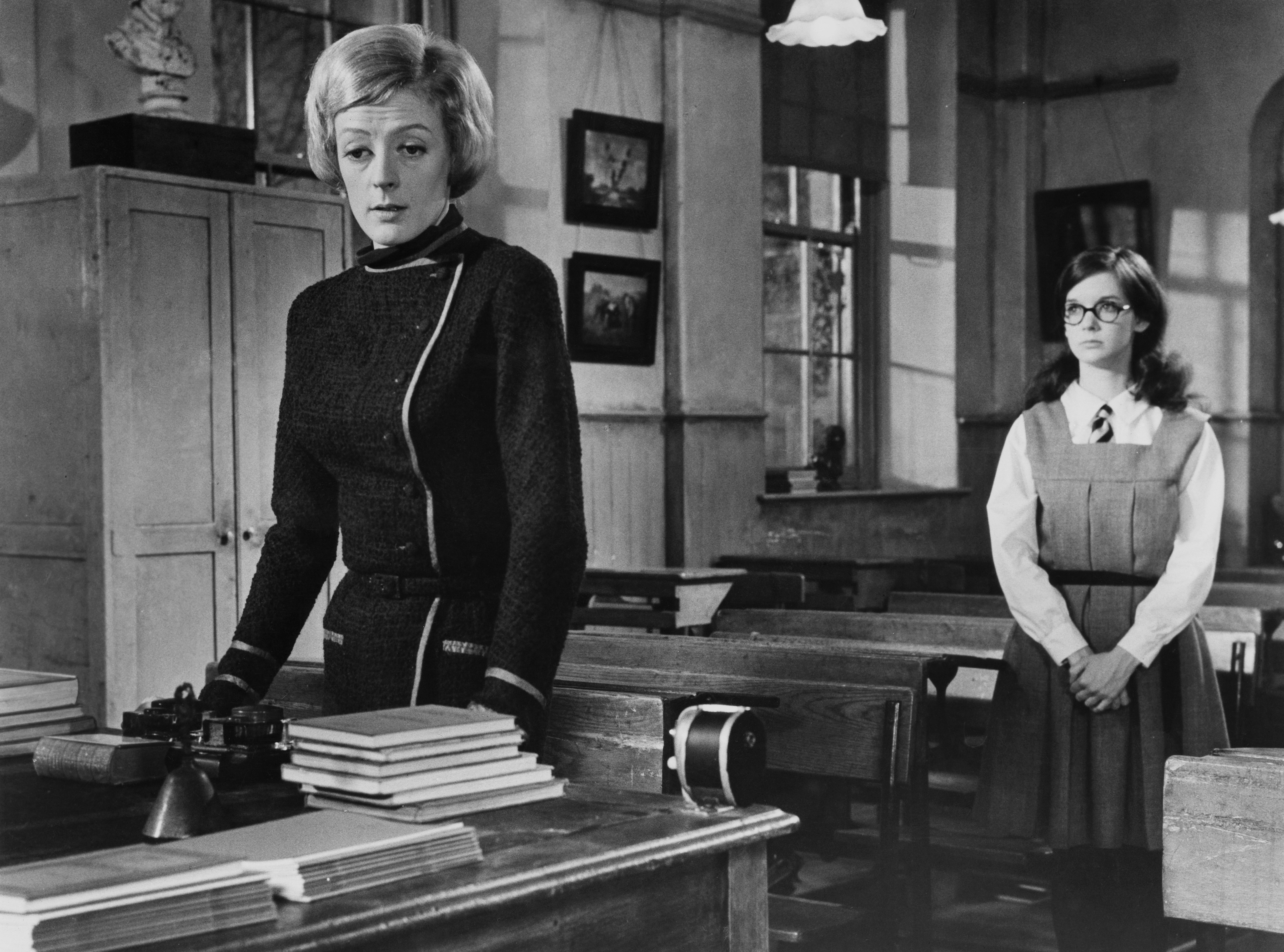 Still of Maggie Smith and Pamela Franklin in The Prime of Miss Jean Brodie (1969)