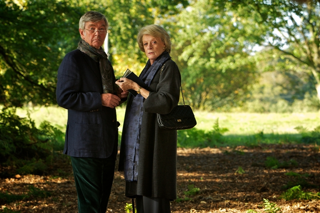 Still of Maggie Smith and Tom Courtenay in Quartet (2012)