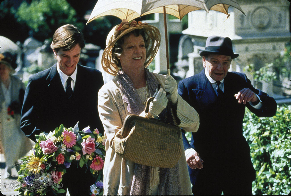 Still of Maggie Smith in Arbatele su Musoliniu (1999)